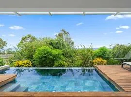 Luxury Apartment with Private Pool by Sealodge