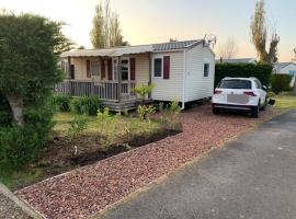 MobilHome Camping Deauville, hotel in Saint-Arnoult