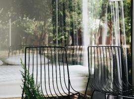 Homestay t h o n g d o n g, hotel v destinaci Ấp Phước Hòa
