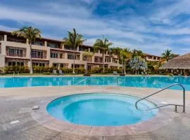 El Tigre, Isla Palmares with Balcony & Shared Pool