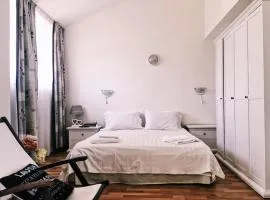 Spacious Modern Two-Bedroon Suite in Elit 1 Complex