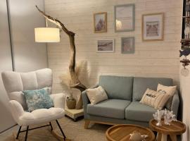 Perle des Sables Blancs, appartement entier à 100m de la plage avec parking privé, hotel i Concarneau