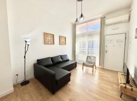 Aluche Aparment A, hotel en Madrid