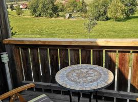 Ferienwohnung am Wachhügel, hotel i Daasdorf am Berge