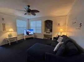 Family Villa with a Pool FREE Disney Shuttle - 2 Bedrooms, 2 Baths -Sleeps 8- 3019