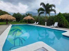 Quinta Sandoval Lago de Coatepeque, hotel a Santa Ana