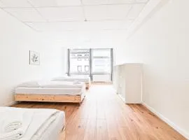 RAJ Living - City Center Apartment with 5 Rooms - 10 Min Messe DUS