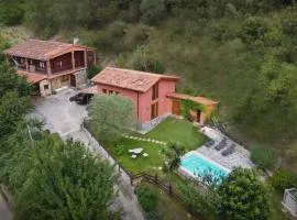 La Finca Roja exclusive