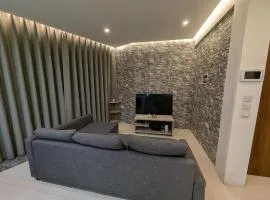Lucky13 Luxury 2 BR penthouse