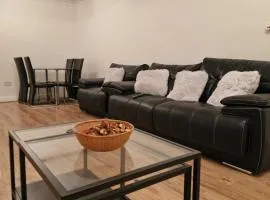Spacious 3 bedroom with garden