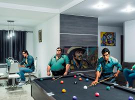 Casa10inn hst, hostel σε Serra