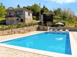 Charming House in Fornos with shared pool