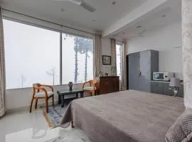 Private Room 1 BR Enclosing the mountains