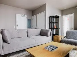 Blueground River North pool gym nr Mile CHI-1141