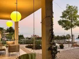 StHedonist Luxury Apartment Pool Sea and Rock