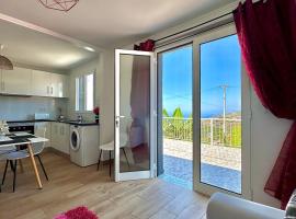 Little Blue Paradise, hotel i Ribeira Brava