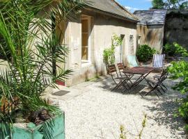 Maison charmante à Ryes avec jardin clos et accès PMR, hotel in Ryes