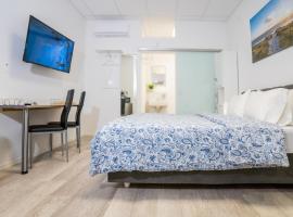 Private room #1 with King Size, ground floor, AC, only 2min to RAB, motel in Ramstein-Miesenbach