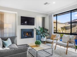 Amberton Beachs Little Paradise Swan BnB, hotel sa Alkimos