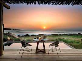 GweGwe Beach Lodge, hotel in Mkambati