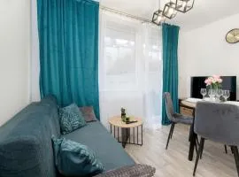Stylowy Apartament z Ogrodem & Parkingiem by Noclegi Renters