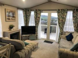 Modern home with amazing views, hotel in Bembridge