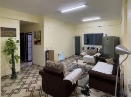 Sea View APT Near dubai Bus Station men Sharing