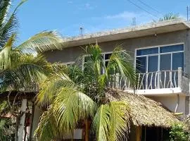 Zona Surf - Steps to the beach