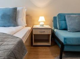 Aspen Studio with an oudoor sauna and hot tub by SI Stay, partmenti sz&aacute;lloda Razlogban