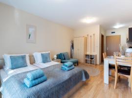 Aspen Studio with an oudoor sauna and hot tub by SI Stay, hotel na praia em Razlog