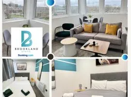 Two Bedroom Flat by Brookland Stays Serviced Accommodation Short Lets Leeds with Free WiFi