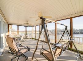 Walk to Ohio River Golconda Home with Water Views!, hotel in Golconda