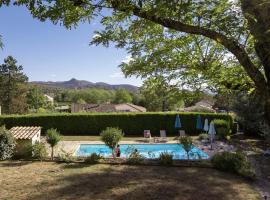 Mas - 12 pers - Piscine - Grand Jardin Arboré, hotel a Ruoms
