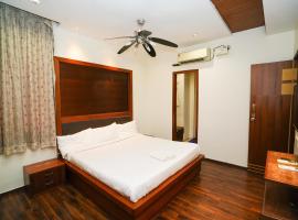 Golden villa A luxury HomeStay - Near To Bhudevi Complex TTD Ticket Counter Alipiri, hotel v destinaci Tirupati