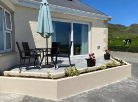 Ocean Spray Self Catering apartment, hótel í Kilcar