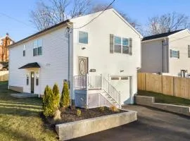 Luxury 3BR 3BA Modern Escape