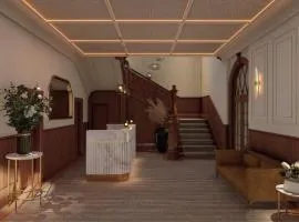 The Clements Hotel