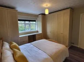 Tile Cross Entire Apartment - Near Airport, NEC & More
