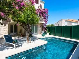 Apartment Bracholet