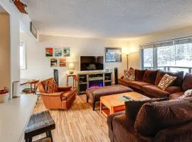 Riverside Retreat Cozy Fairbanks Home with View
