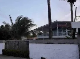 Casa na Frente da Praia do Maçarico