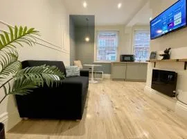 A3 High Town Apartments, steps from Luton train station