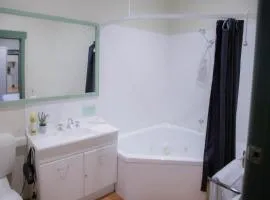 Large Studio Apartment With Spa