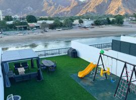 1 - BLUE WORLD - Al Dana Villas, βίλα σε Φουτζέιρα