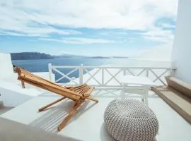 Blu Bianco Cave House by SV