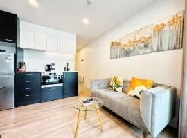 Central Location Cozy Studio with Pool Gym & Sauna Nearby Skytower