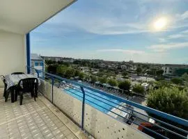 Lovely flat overlooking the pool