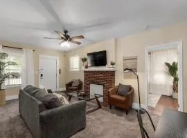 Bright and Newly Remodeled Apartment Near EMU 1 apts