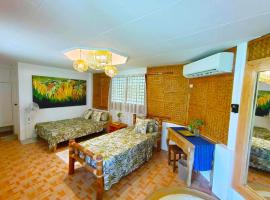 Ragara Beach Resort - Ylang Ylang ll, hotel a Calintaan