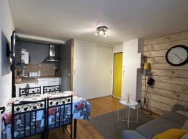 Appt entier rdc 1 chambre Allée d'Etigny，位于巴涅尔-德吕雄的酒店